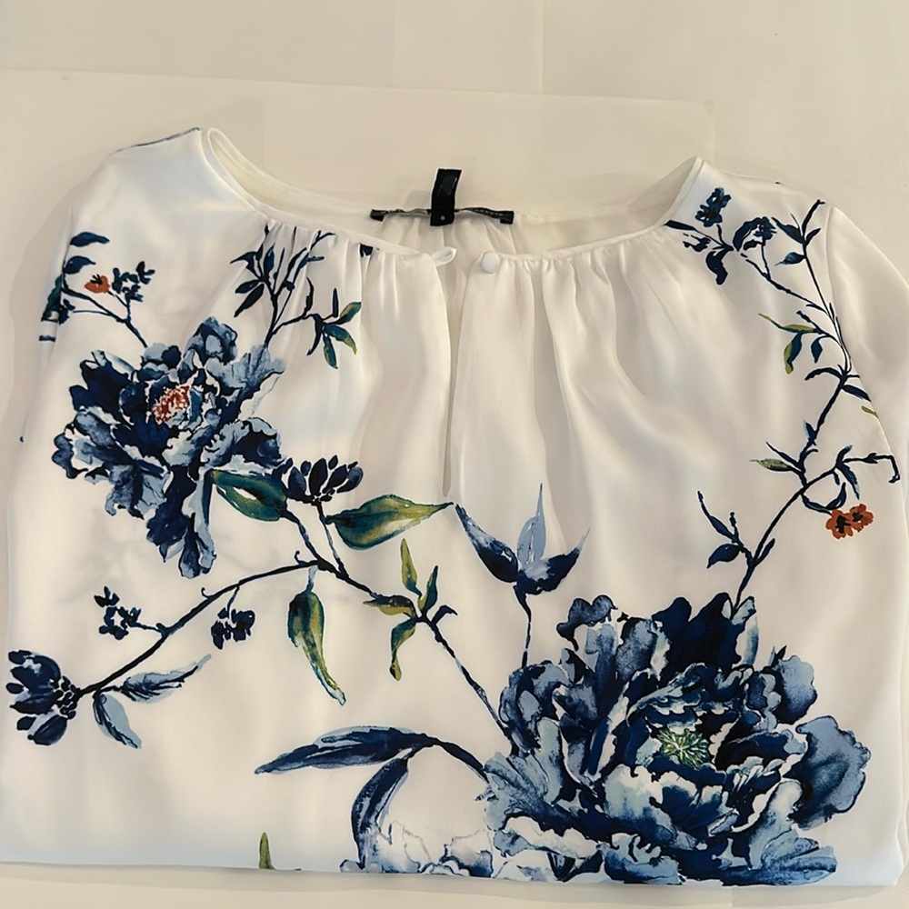 Barely worn White House black market blouse